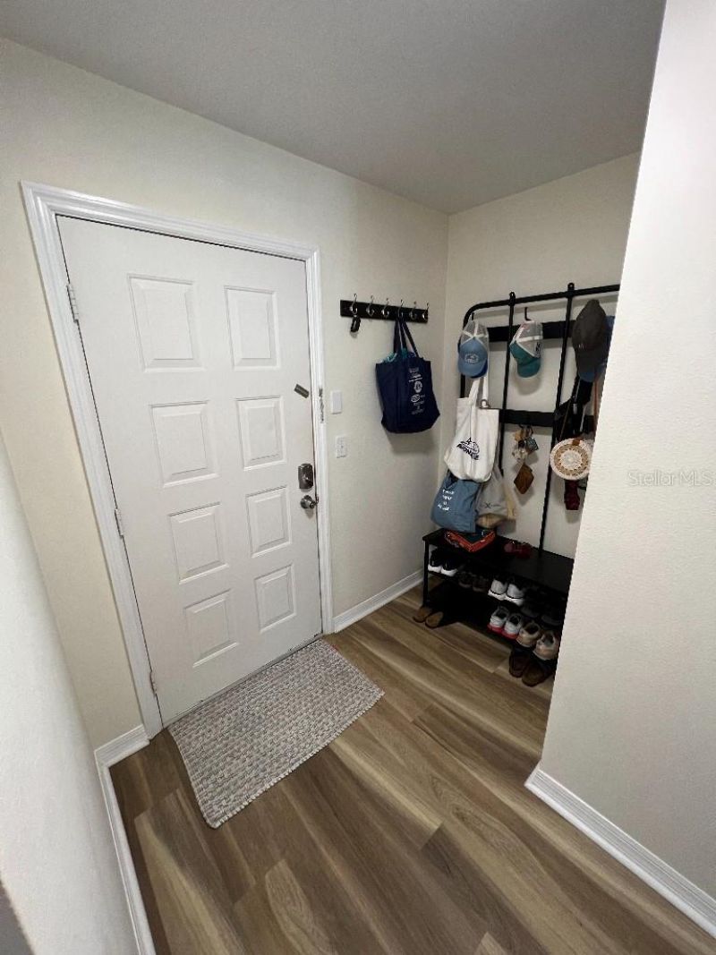 9485 Hamlin Boulevard, Unit 8, Seminole, FL 33776 Photo