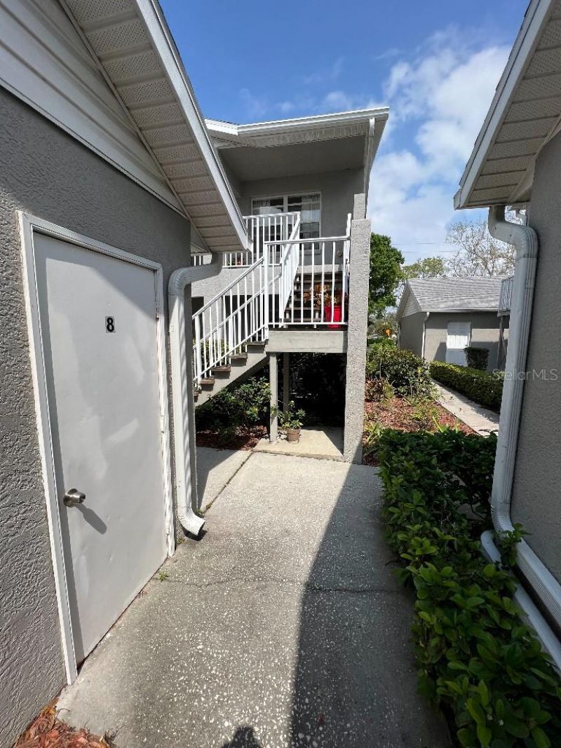 9485 Hamlin Boulevard, Unit 8, Seminole, FL 33776 Photo