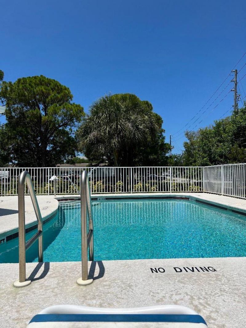 9485 Hamlin Boulevard, Unit 8, Seminole, FL 33776 Photo