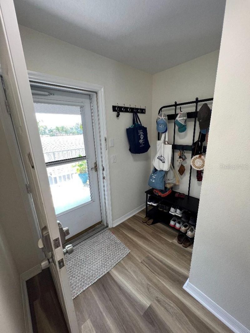 9485 Hamlin Boulevard, Unit 8, Seminole, FL 33776 Photo
