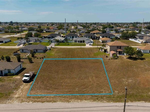 212 NE 25TH STREET , CAPE CORAL, FL 33909