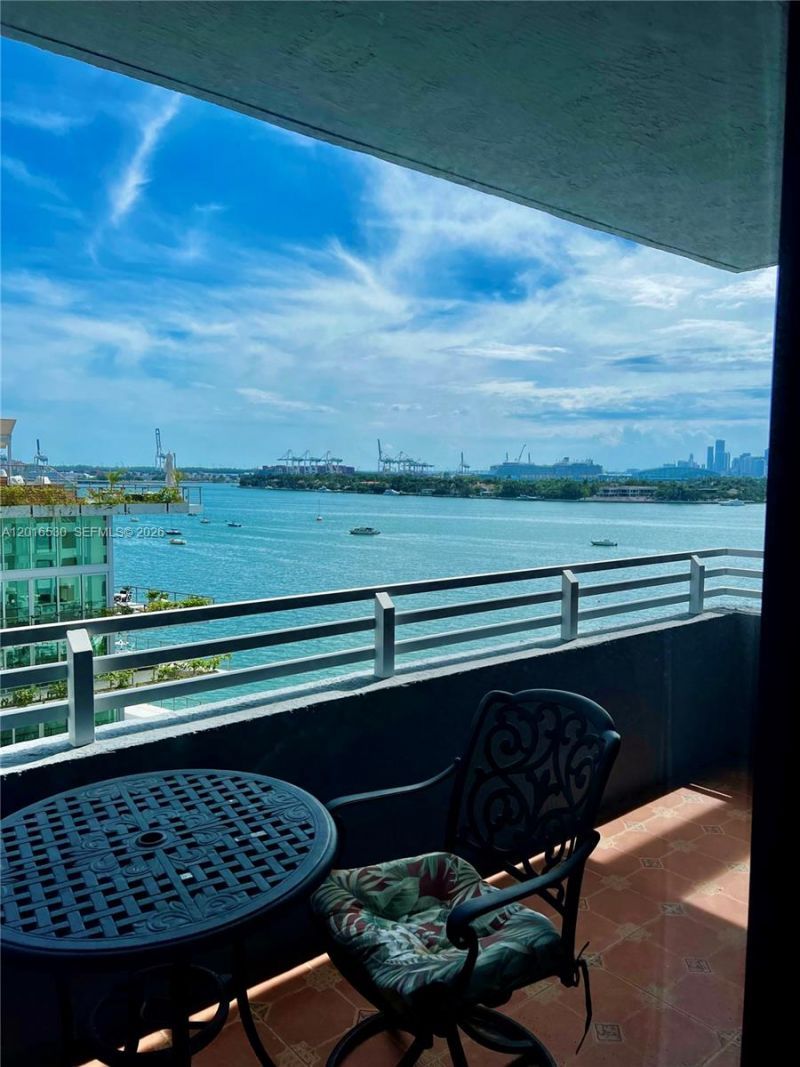1330 West Ave , Unit 1104, Miami Beach, FL 33139 Photo