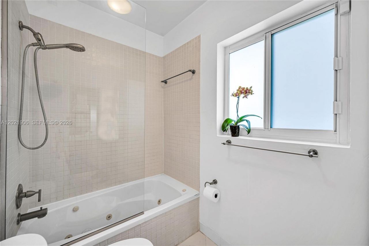 50 NE 110th St , Miami Shores, FL 33161 Photo