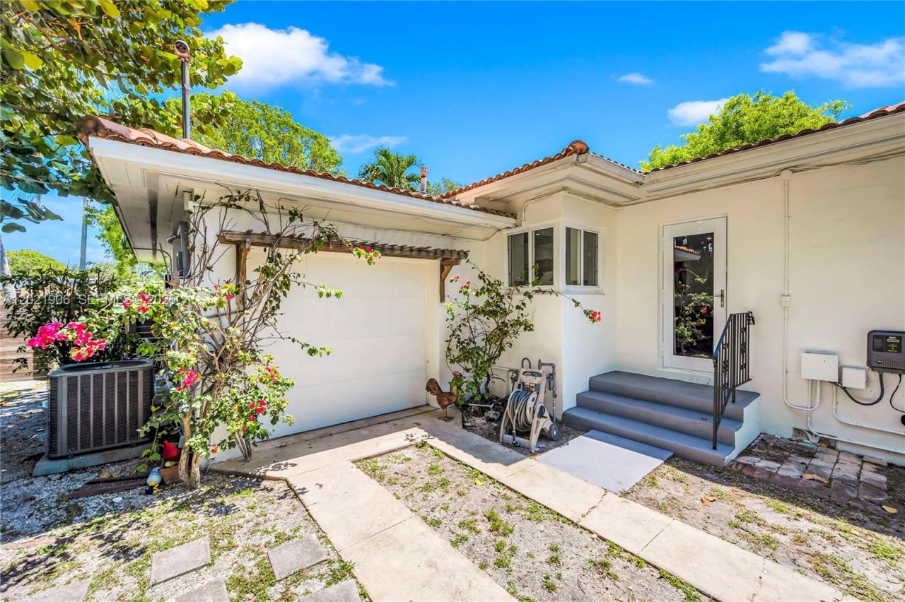 50 NE 110th St , Miami Shores, FL 33161 Photo