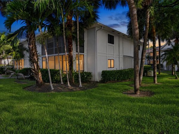 831 NE 199th St , Unit 101-34, Miami, FL 33179