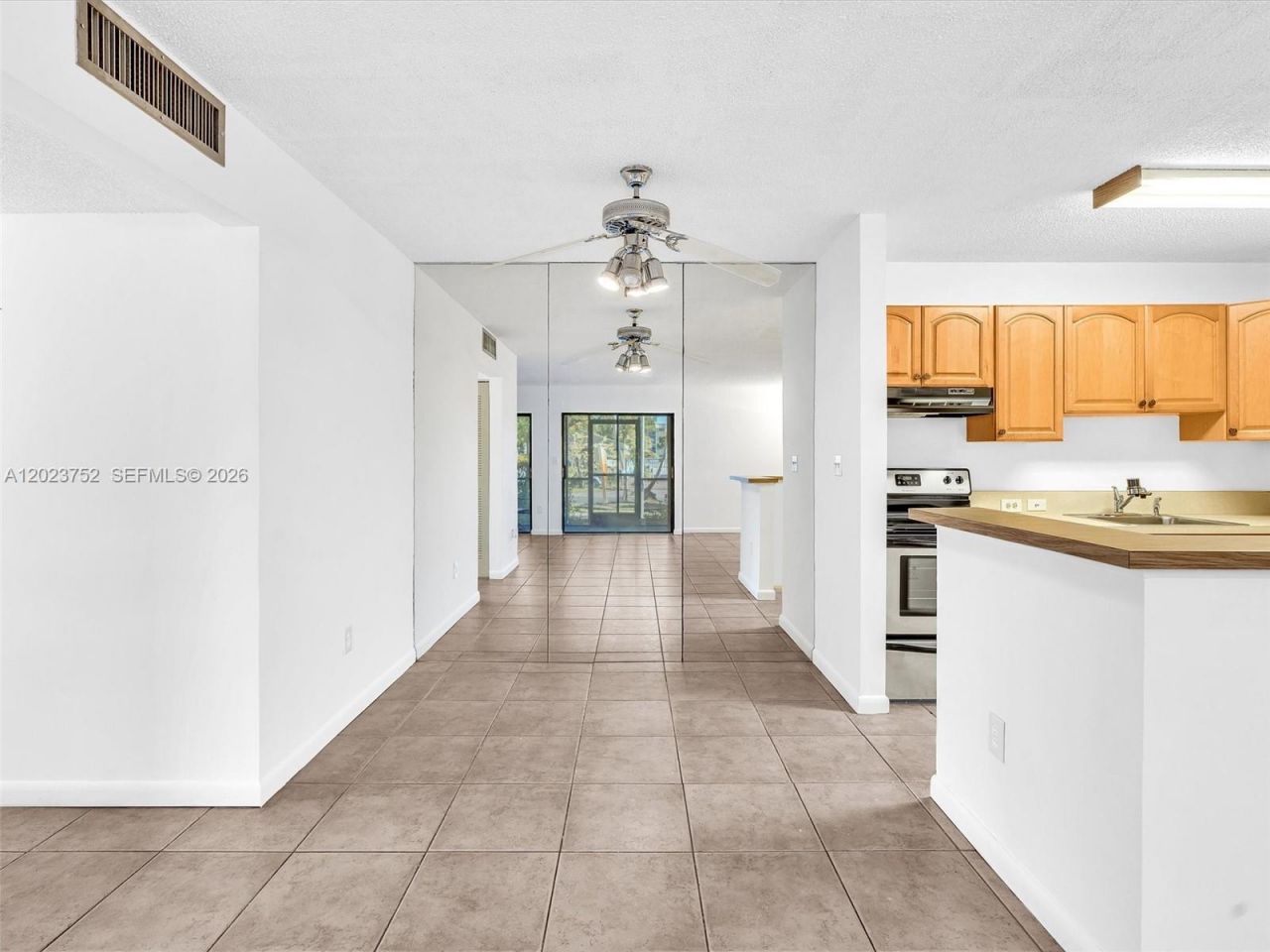 831 NE 199th St, Unit 101-34, Miami, FL 33179 Photo