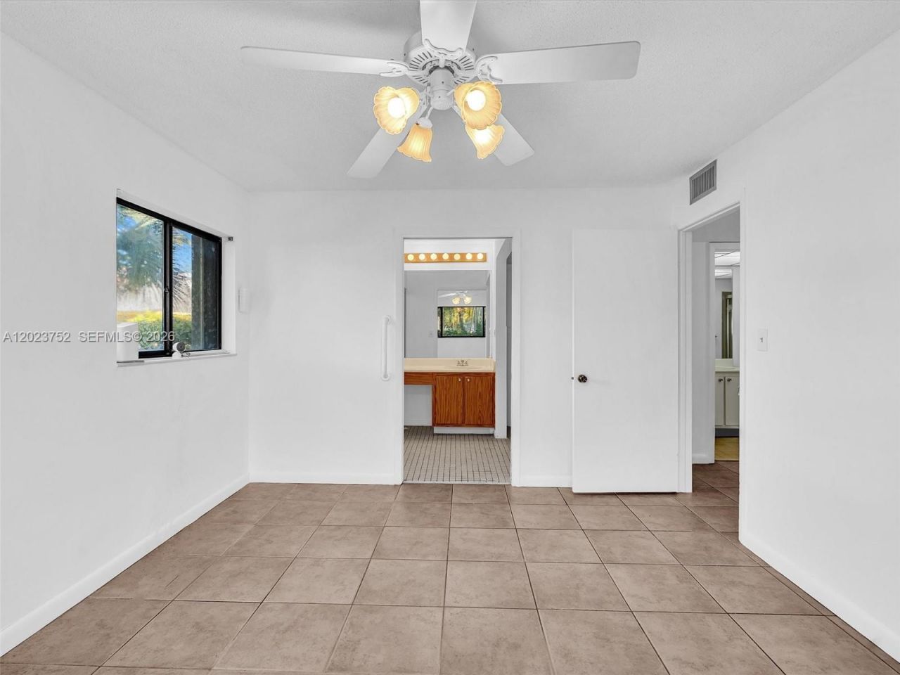 831 NE 199th St, Unit 101-34, Miami, FL 33179 Photo