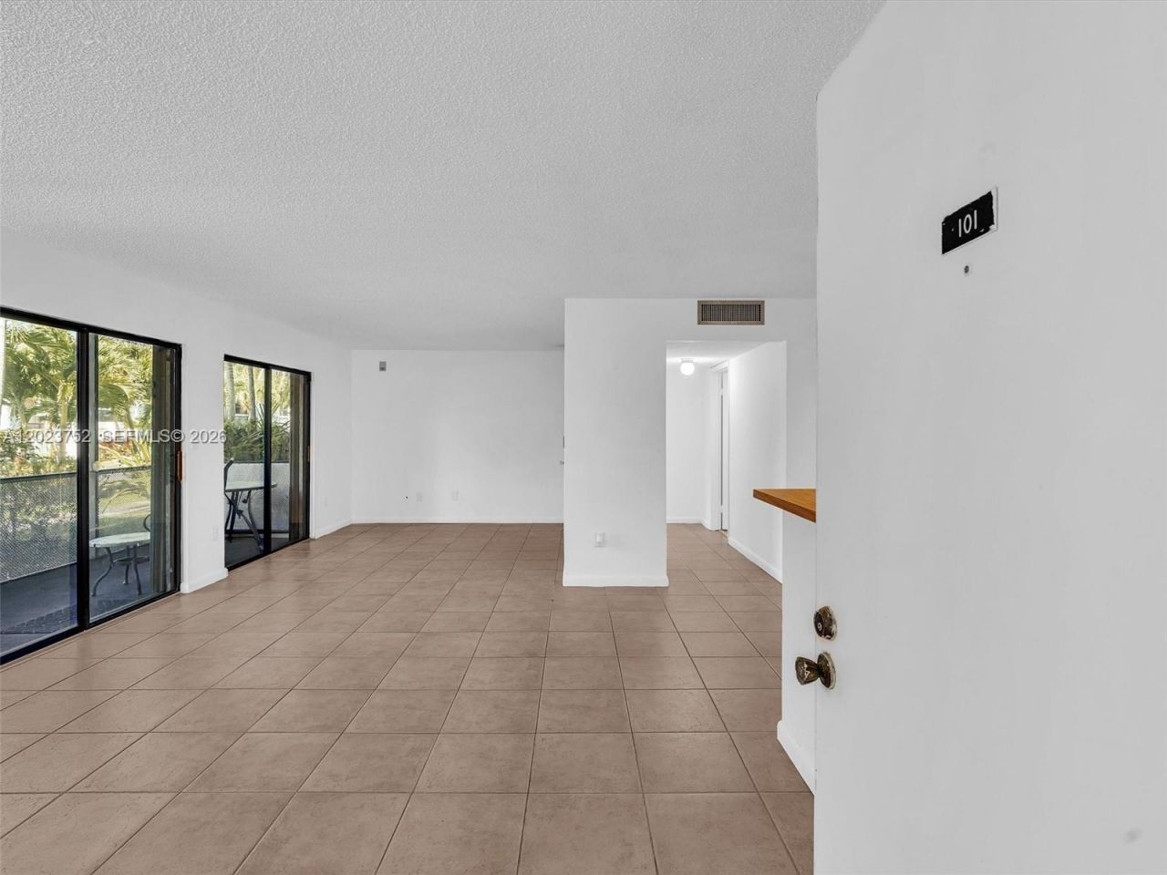 831 NE 199th St, Unit 101-34, Miami, FL 33179 Photo
