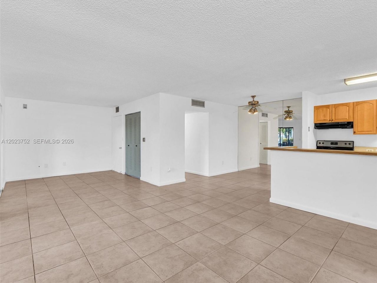 831 NE 199th St, Unit 101-34, Miami, FL 33179 Photo