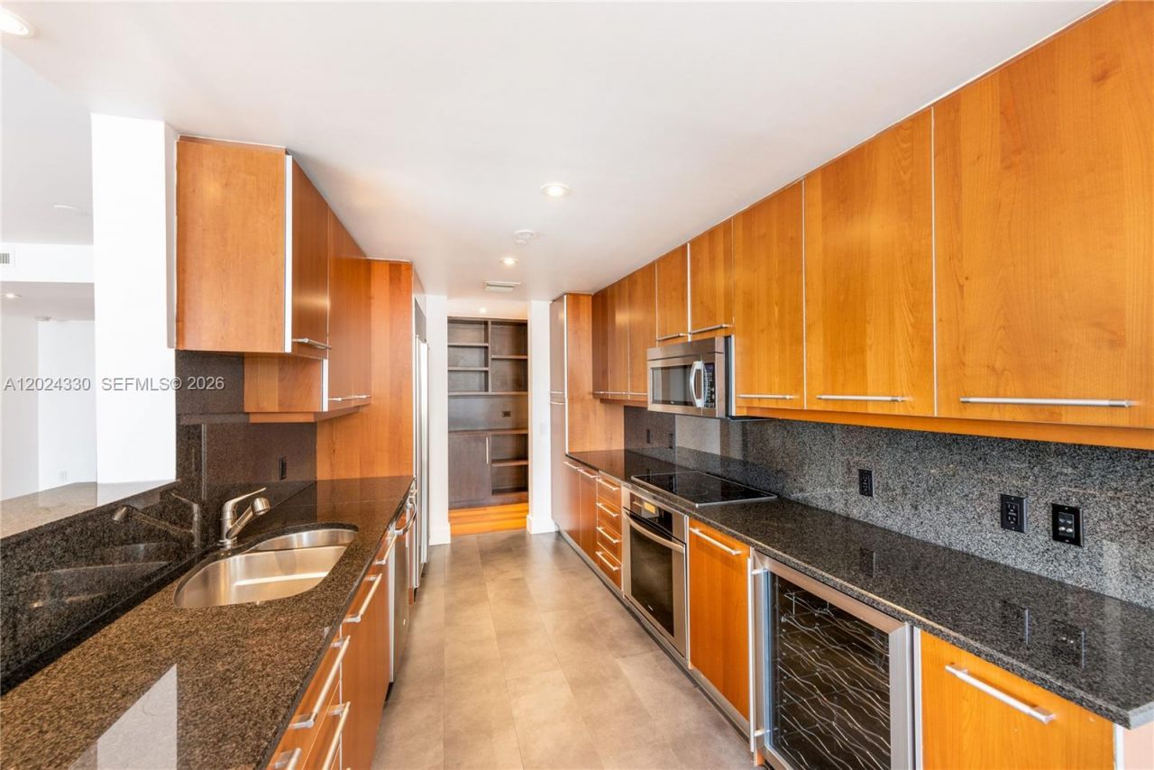 901 Brickell Key Blvd , Unit 2006, Miami, FL 33131 Photo