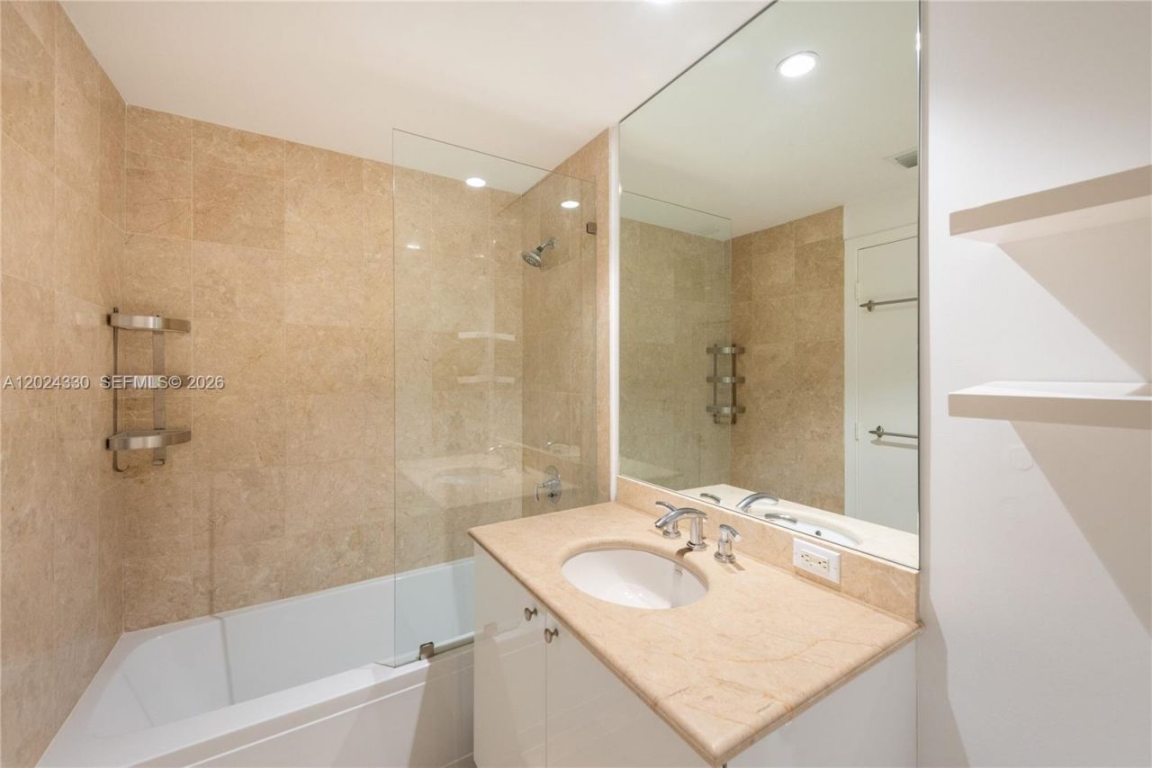 901 Brickell Key Blvd , Unit 2006, Miami, FL 33131 Photo