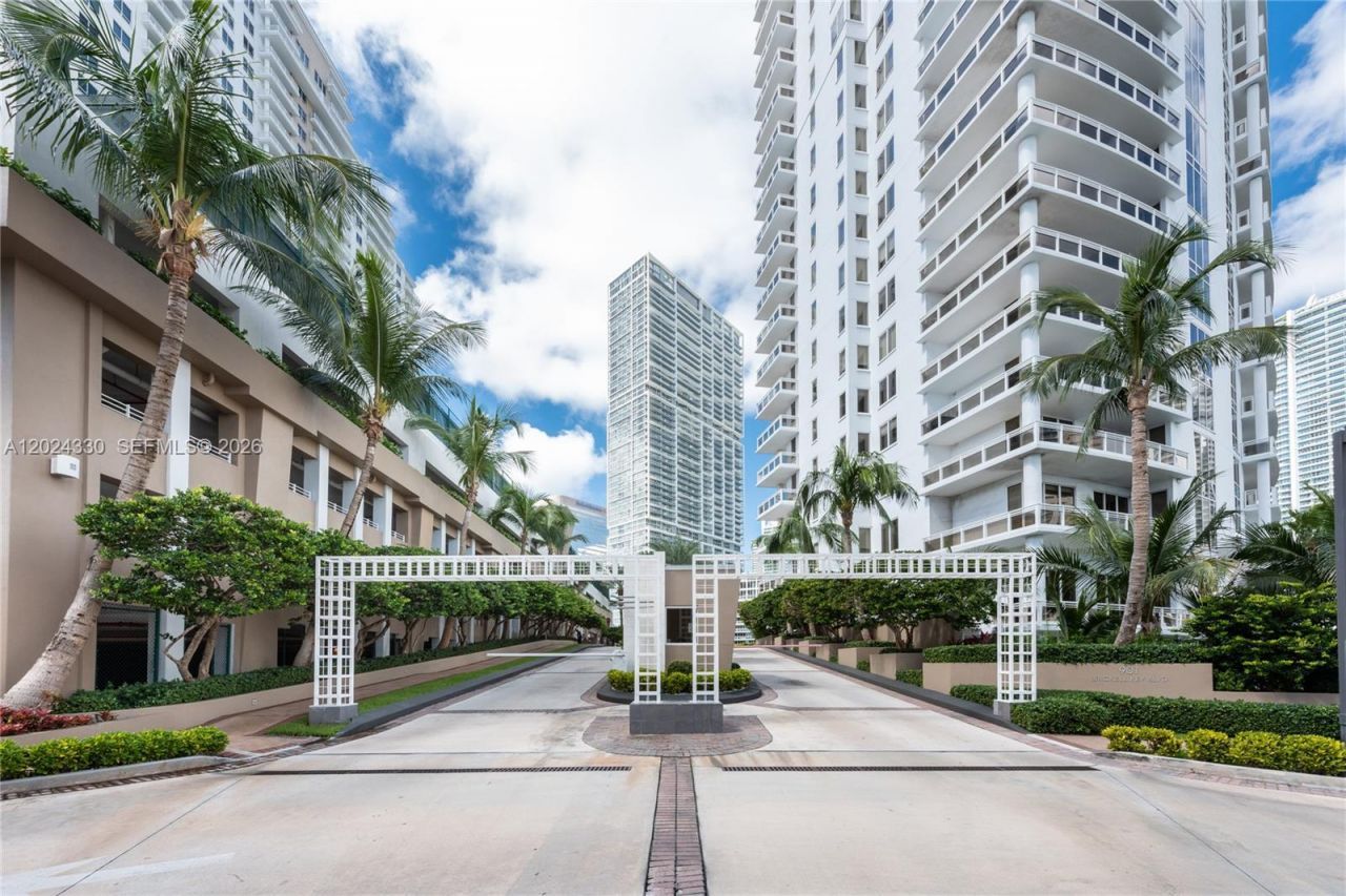 901 Brickell Key Blvd , Unit 2006, Miami, FL 33131 Photo