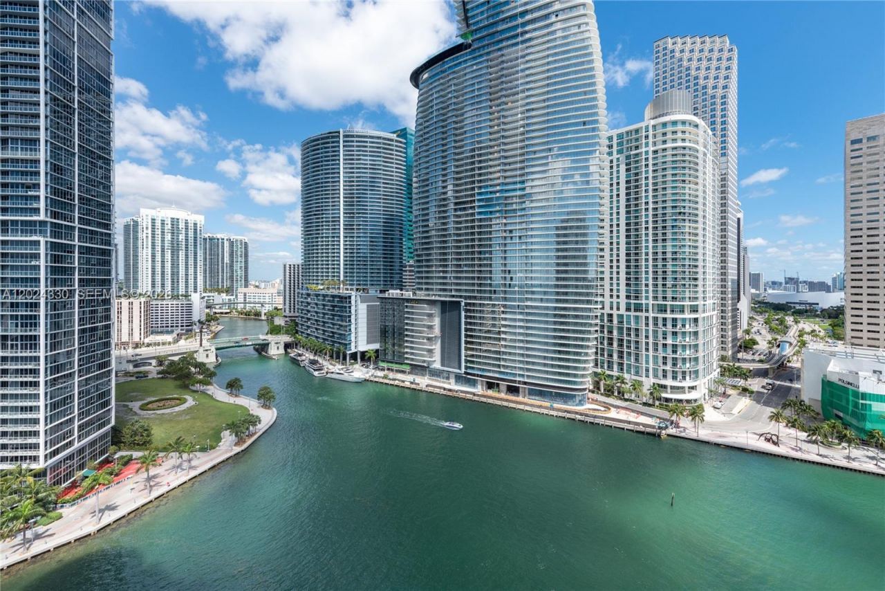 901 Brickell Key Blvd , Unit 2006, Miami, FL 33131 Photo