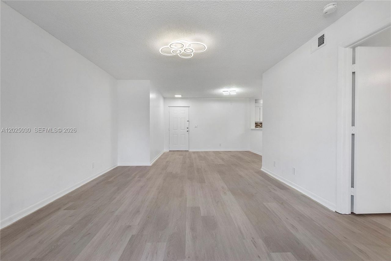 5661 Riverside Dr, Unit 103B7, Coral Springs, FL 33067 Photo