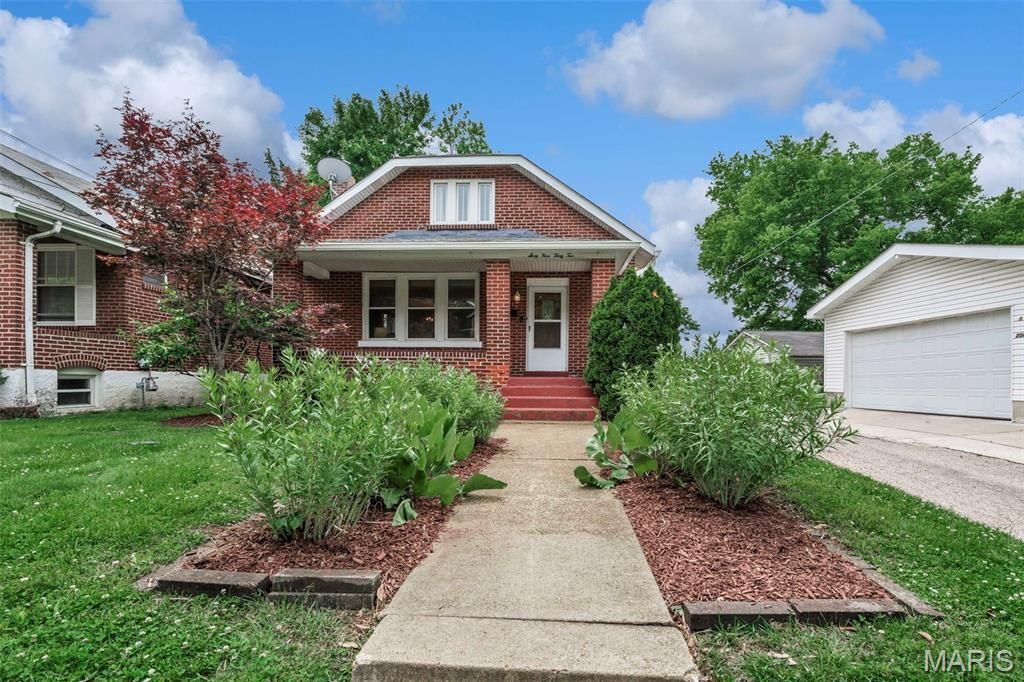 6932 Garner Avenue, Saint Louis, MO 63139 Main Photo
