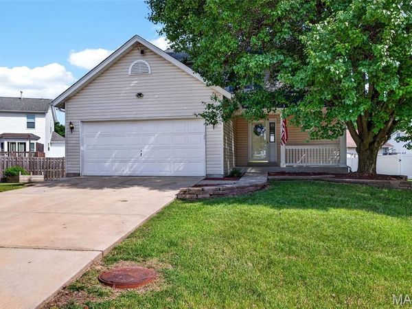 819 Estes Park Drive, St Peters, MO 63376