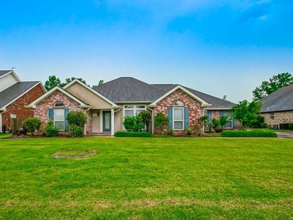 125 COTTAGE Drive , Luling, LA 70070