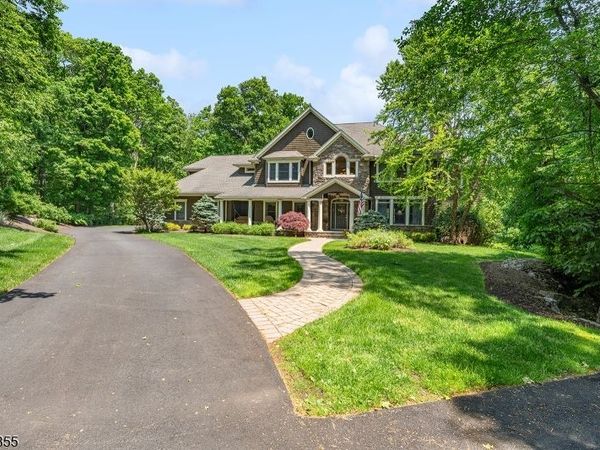 56 Pheasant Run, Kinnelon, NJ 07405