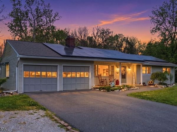 77 Decker Pond Rd, Green, NJ 07821