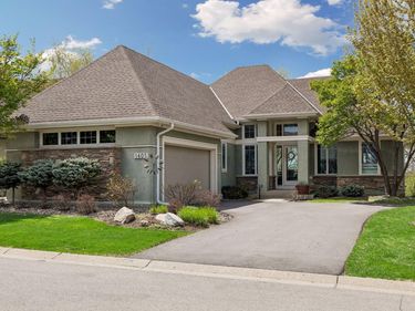 1405 Skyline Drive, Golden Valley, MN 55422