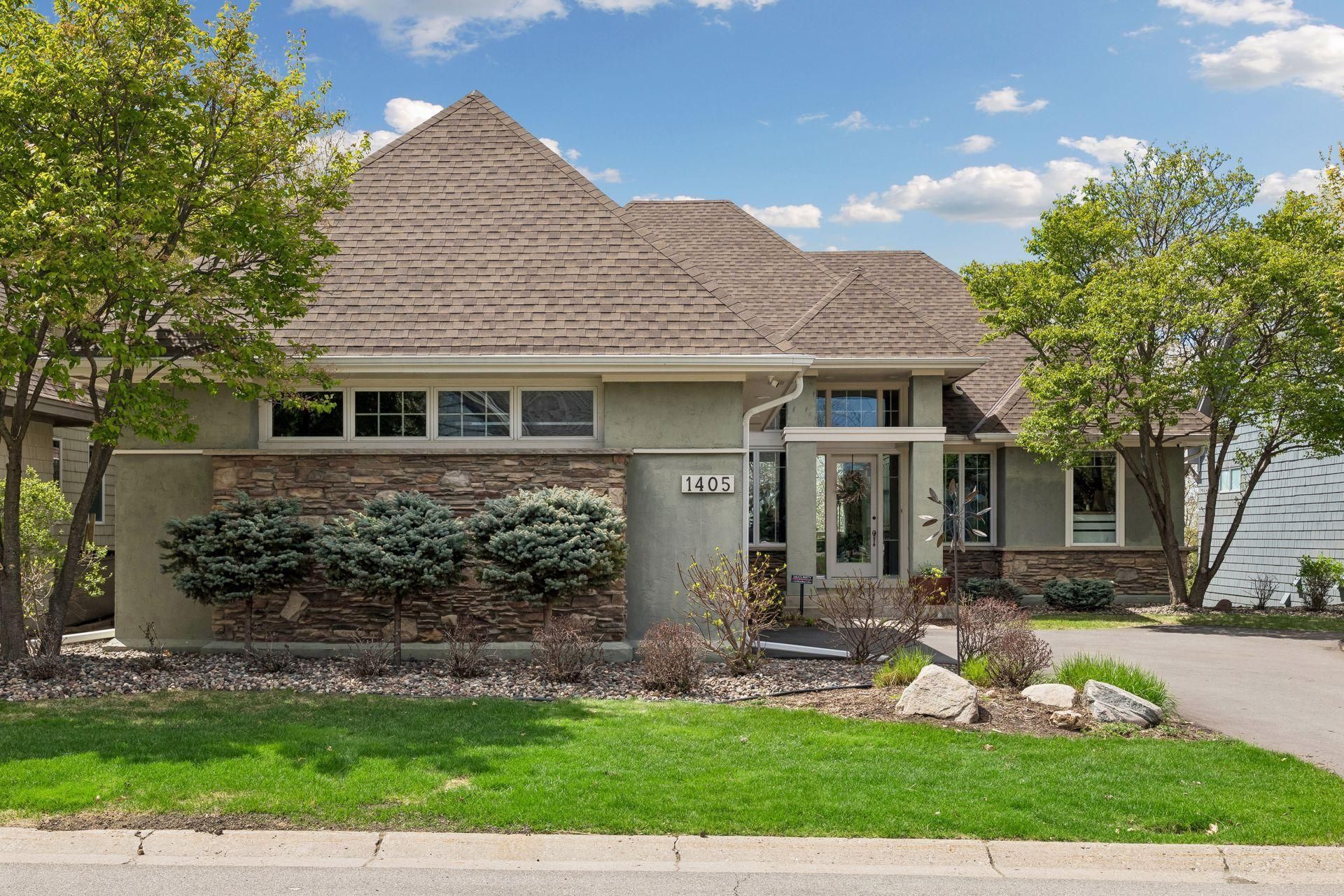 1405 Skyline Drive, Golden Valley, MN 55422