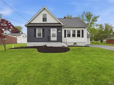 472 East And West Road, Buffalo, NY 14224