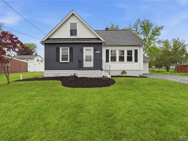 472 East And West Road , Buffalo, NY 14224