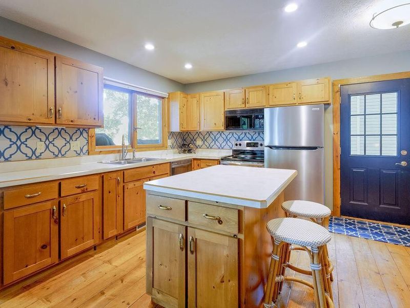 553 Highland Hills Drive, Howard, OH 43028 Photo 10