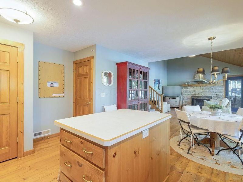 553 Highland Hills Drive, Howard, OH 43028 Photo 12