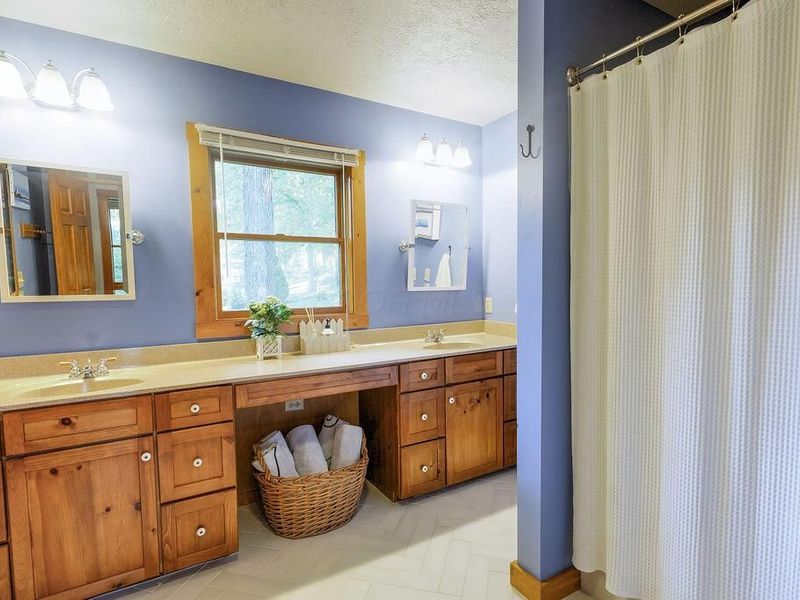 553 Highland Hills Drive, Howard, OH 43028 Photo 29