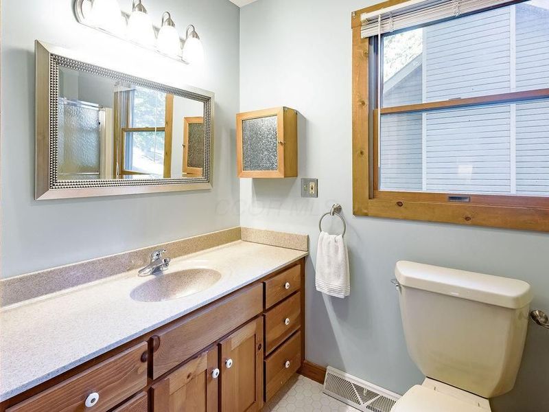 553 Highland Hills Drive, Howard, OH 43028 Photo 35