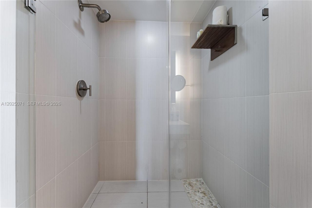 3101 Bayshore Dr , Unit 1402, Fort Lauderdale, FL 33304 Photo