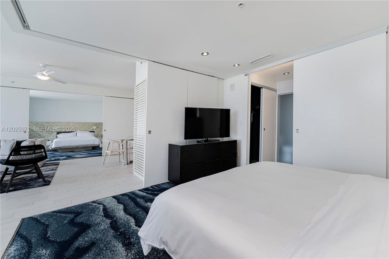 3101 Bayshore Dr , Unit 1402, Fort Lauderdale, FL 33304 Photo