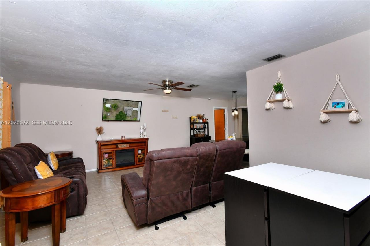 316 North Ave. , Lehigh Acres, FL 33936 Photo
