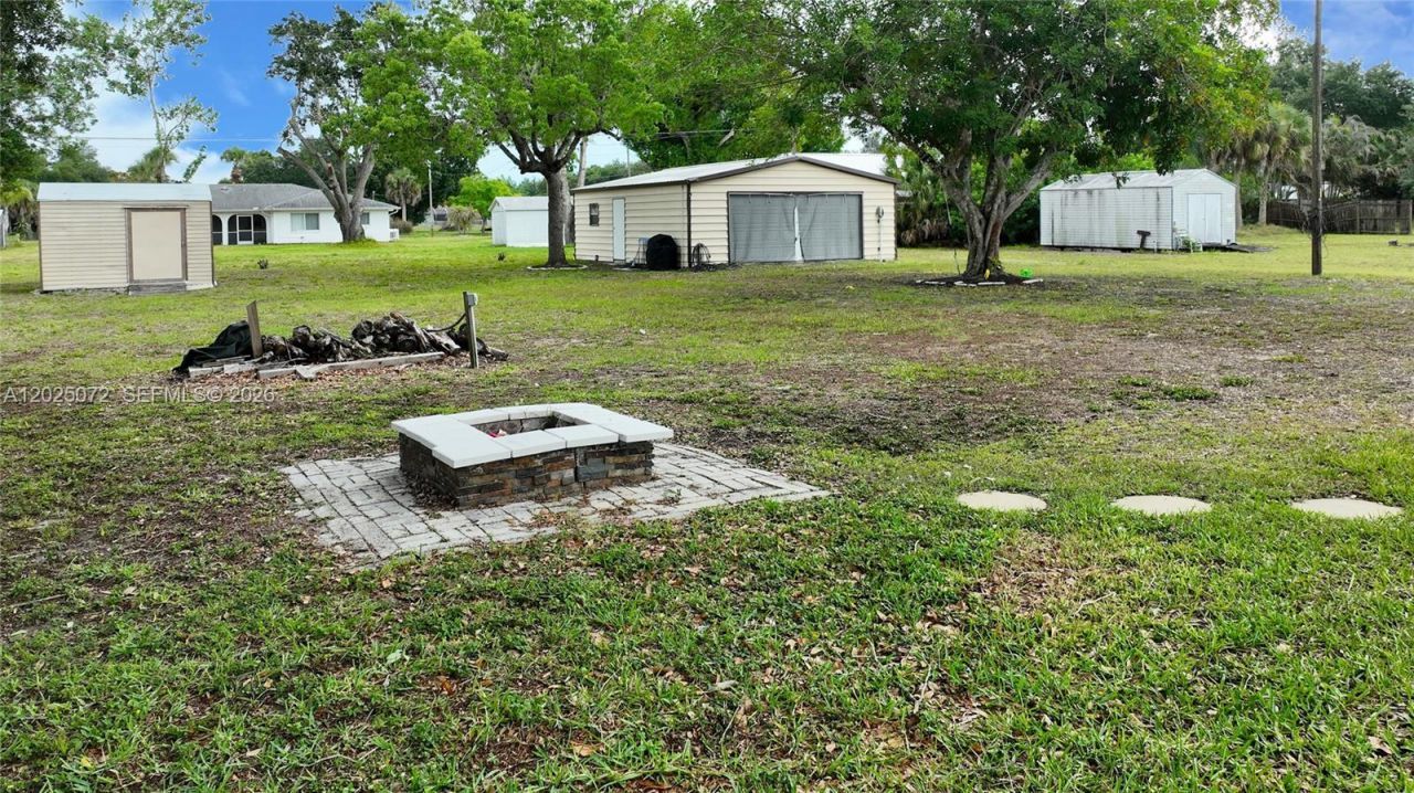 316 North Ave. , Lehigh Acres, FL 33936 Photo