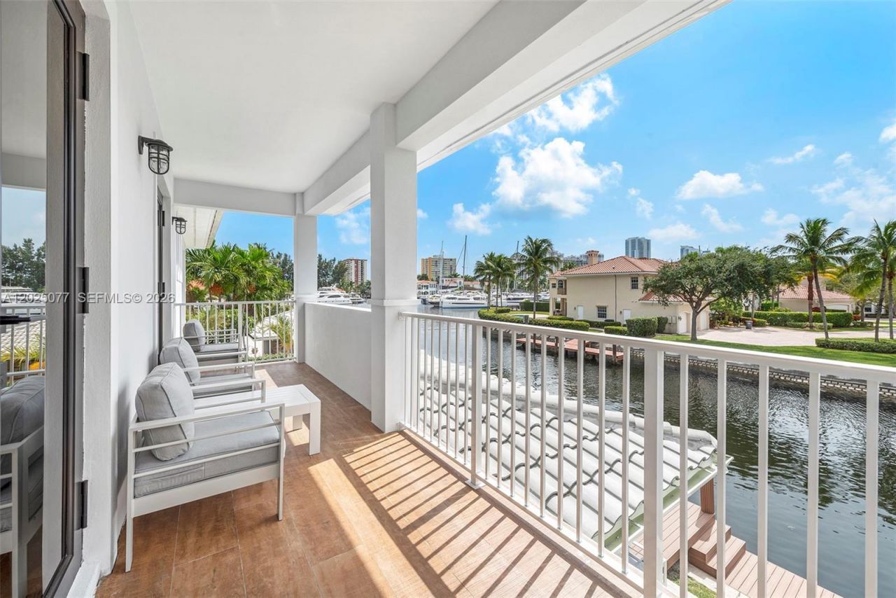850 Washington St, Hollywood, FL 33019 Photo