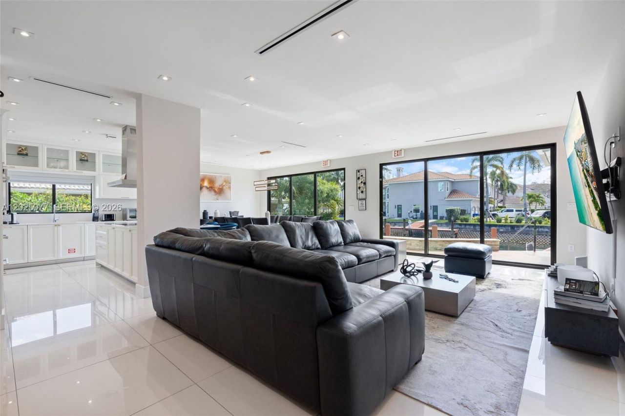 850 Washington St, Hollywood, FL 33019 Photo