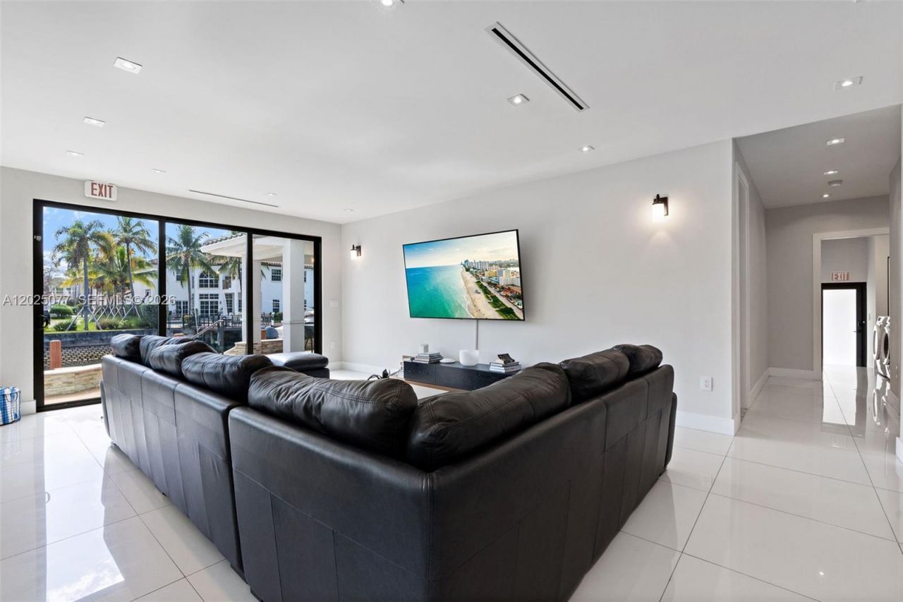 850 Washington St, Hollywood, FL 33019 Photo