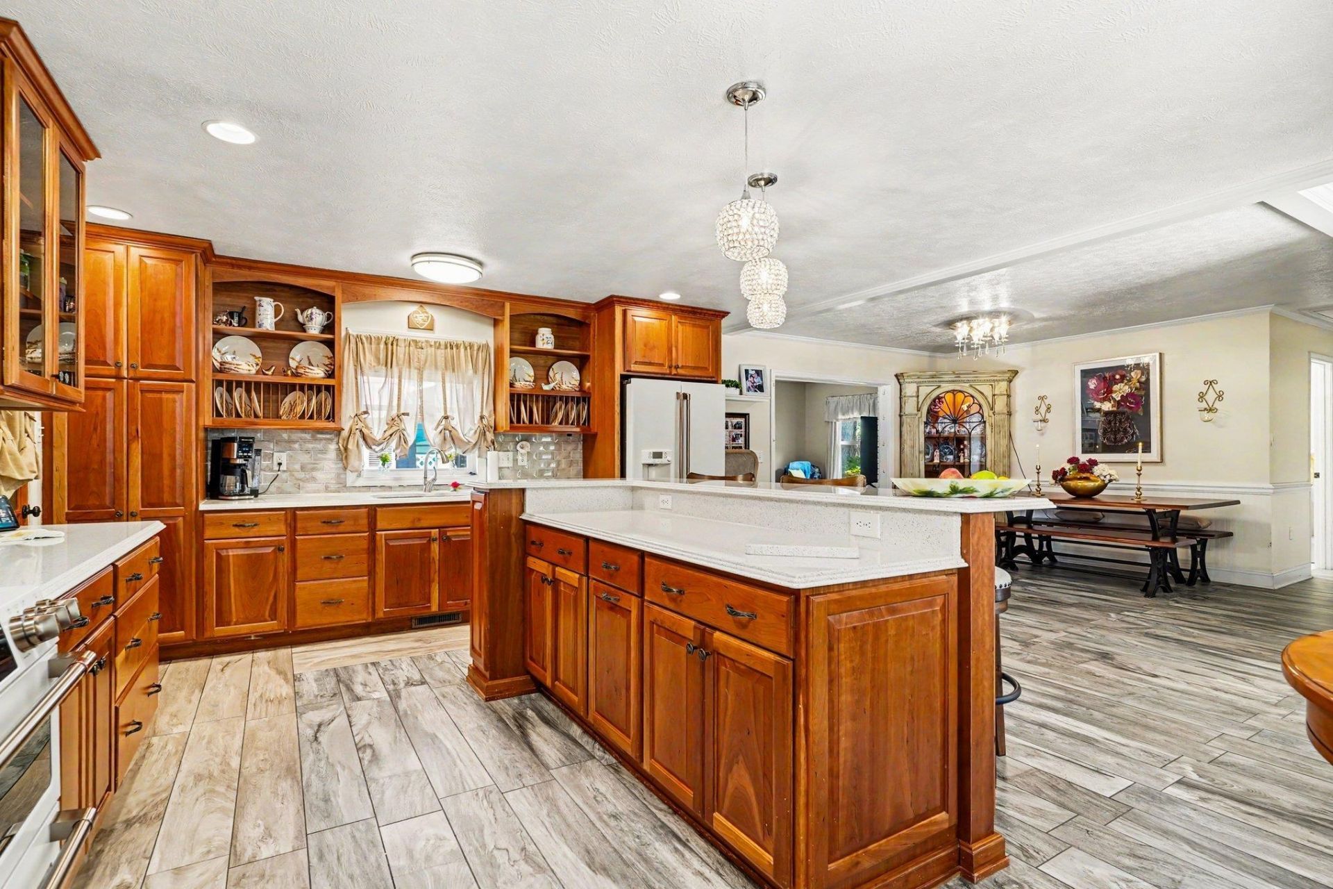 1010 Moss Dr.  Photo 6