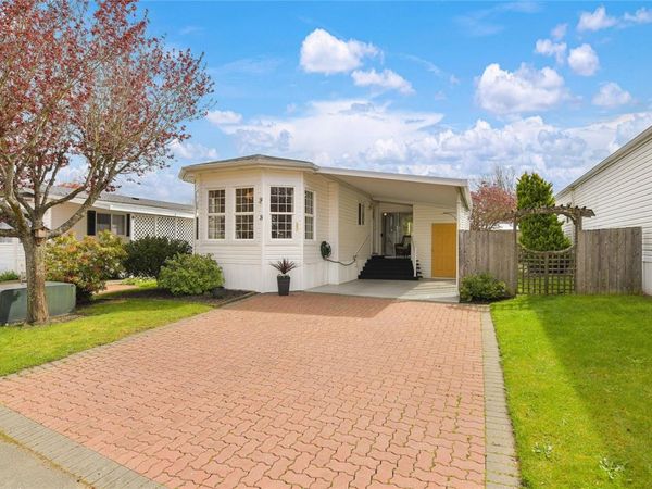 7401 Central Saanich Rd , Unit 8, Central Saanich, BC V8M 2B5