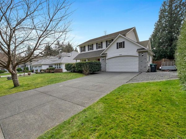 1585 Eton Rd , Comox, BC V9M 3Y3