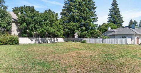 7701 E Shore Dr, Sacramento, CA 95831 Photo