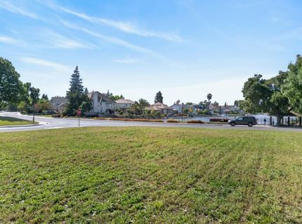 7701 E Shore Dr, Sacramento, CA 95831 Photo