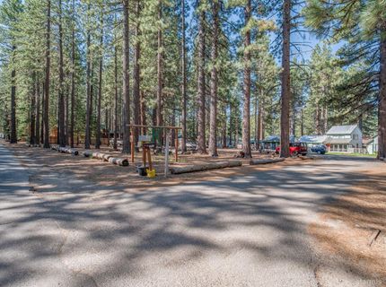 1212 Melba Drive, South Lake Tahoe, CA 96150 Photo