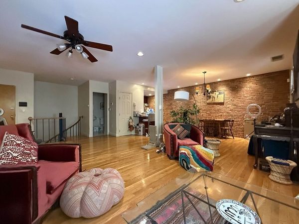 95 Gainsborough St, Unit 104, Boston, MA 02115