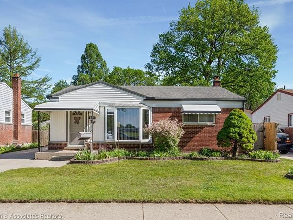 917 E Farnum Avenue, Madison Heights, MI 48071