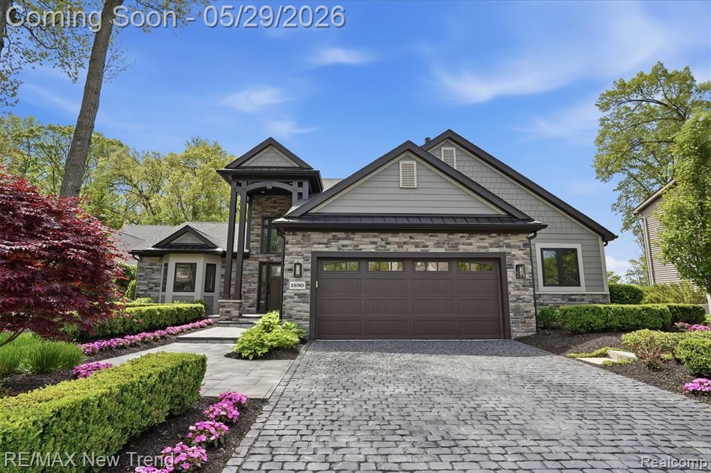 1890 Spruce Drive, Commerce Township, MI 48390 Main Photo