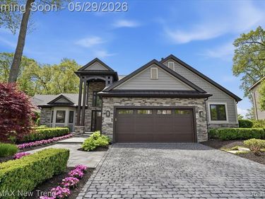 1890 Spruce Drive, Commerce Twp, MI 48390