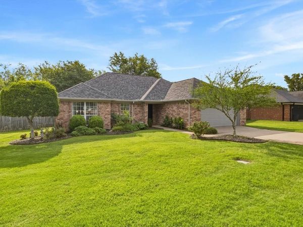 105 Stonebriar Drive, Sulphur Springs, TX 75482