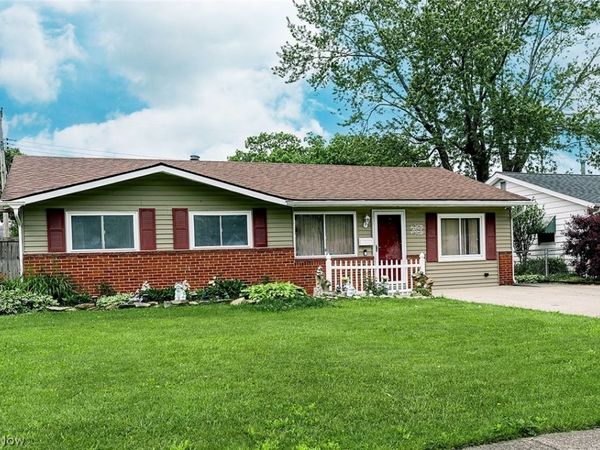 4624 Meadow Lane , South Lorain, OH 44055